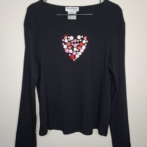 North Style Women Black Top L/G Buttons Heart Decor Pullover